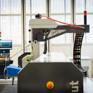 STM MasterCut - obrazek 2